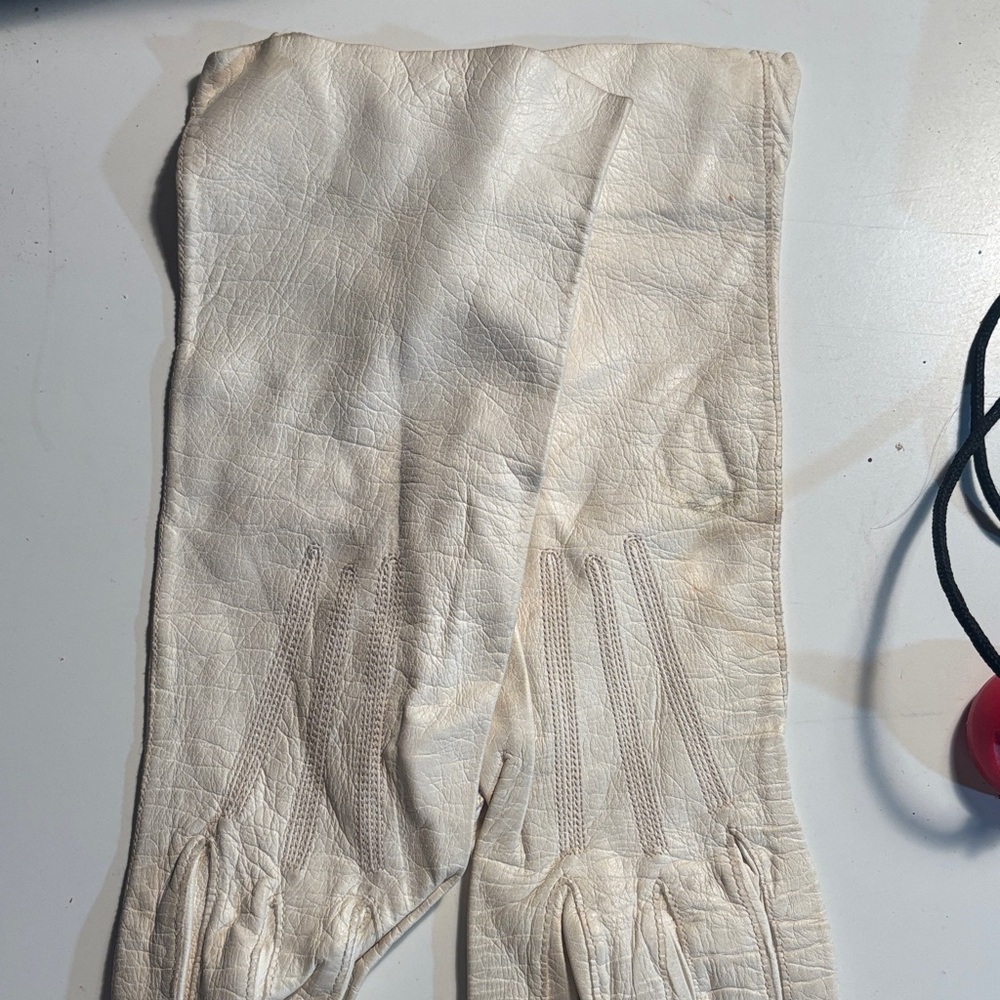 Women's Cream Leather Gloves